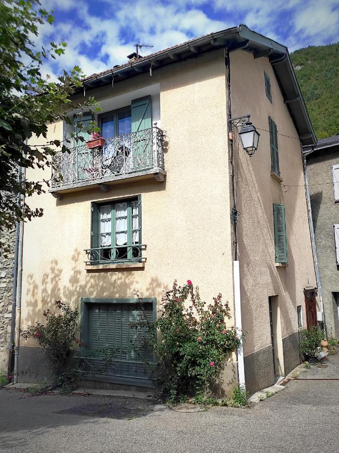 La Maison Des Vacances Auzat ภายนอก รูปภาพ